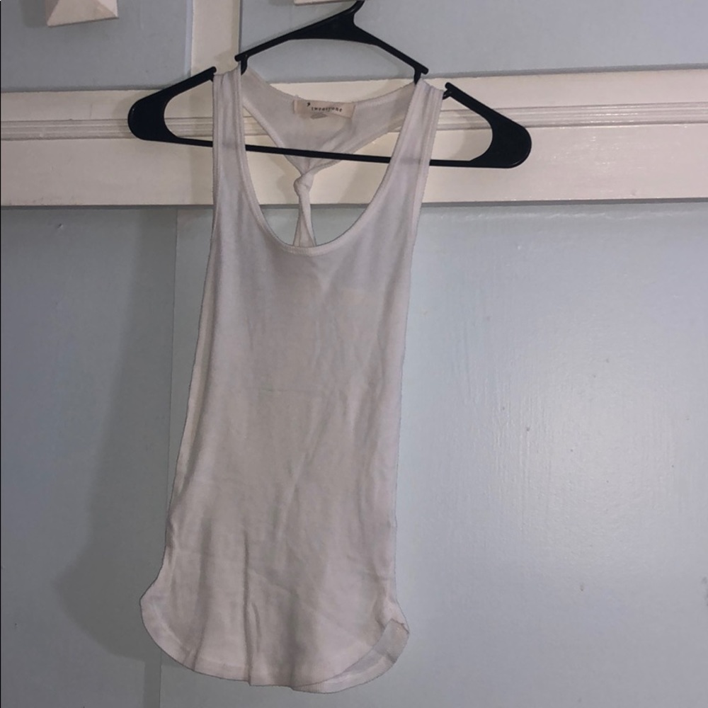 Twentyone white tank